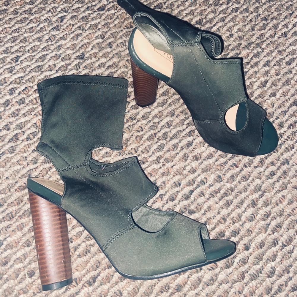 Yoki Women’s Size: 7.5